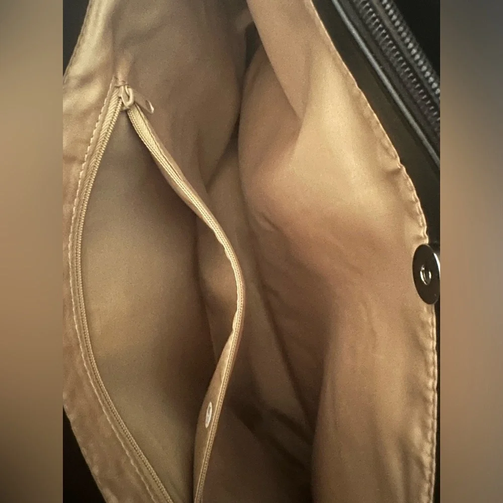 Aurielle Genuine leather large tote Bag - Picture 8 of 13